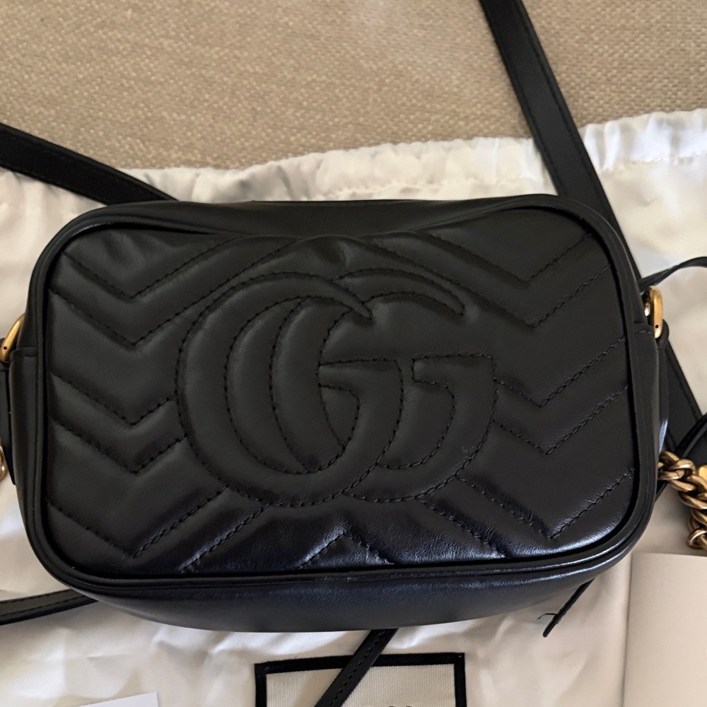 Gucci Black Marmont Small Leather Crossbody Bag - Picture 4 of 10